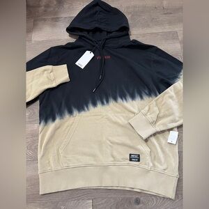 Wesc “ Wild At Heart” Unisex Pullover Hoodie Size Large /XLarge New